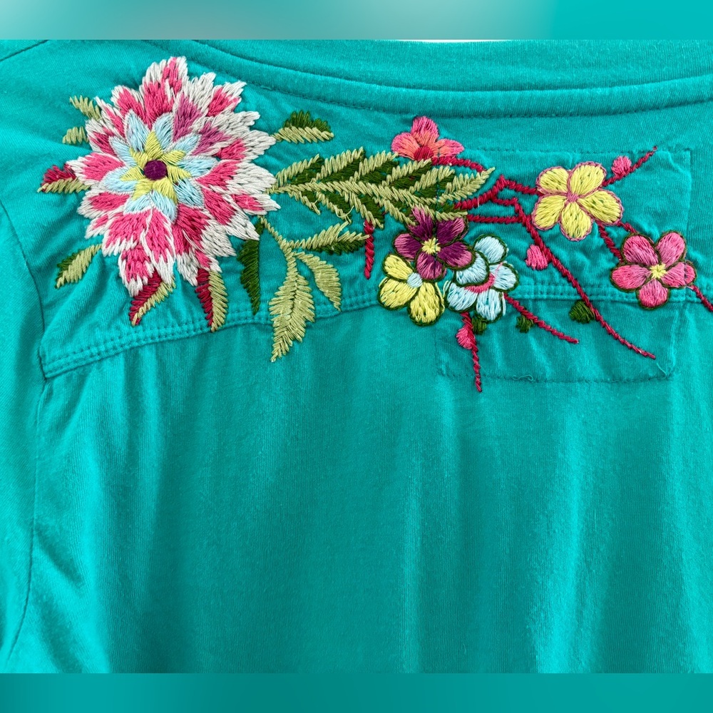 Johnny Was embroidered blouse - great condition - Picture 5 of 10